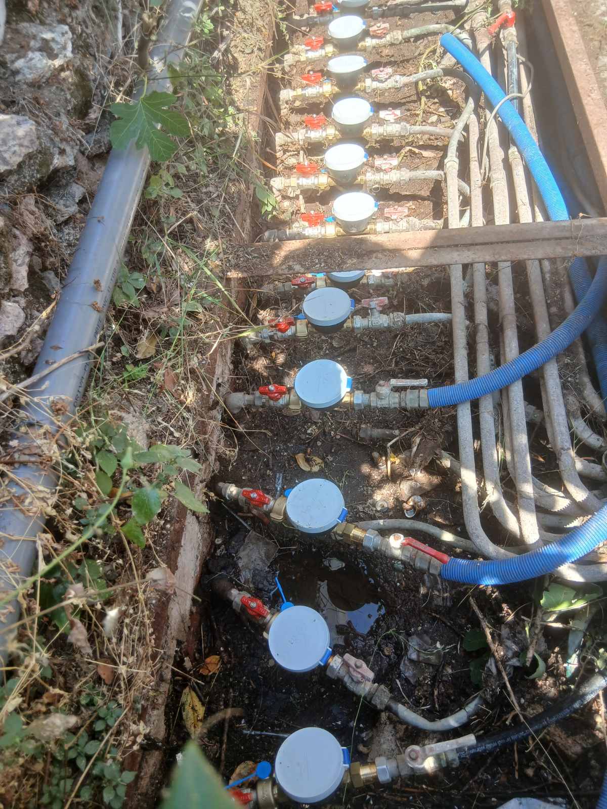 Αντικατάσταση παλαιών υδρομέτρων και βανών με νέα ψηφιακά