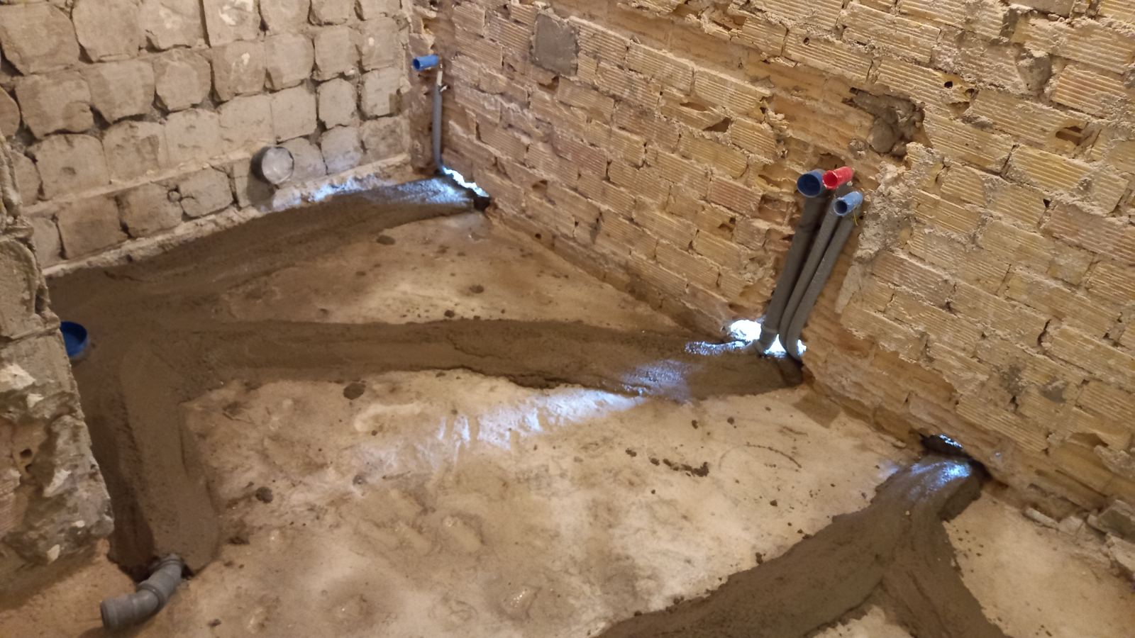 Ανακαίνιση ύδρευσης μπάνιου κουζίνας και κεντρικών παροχών